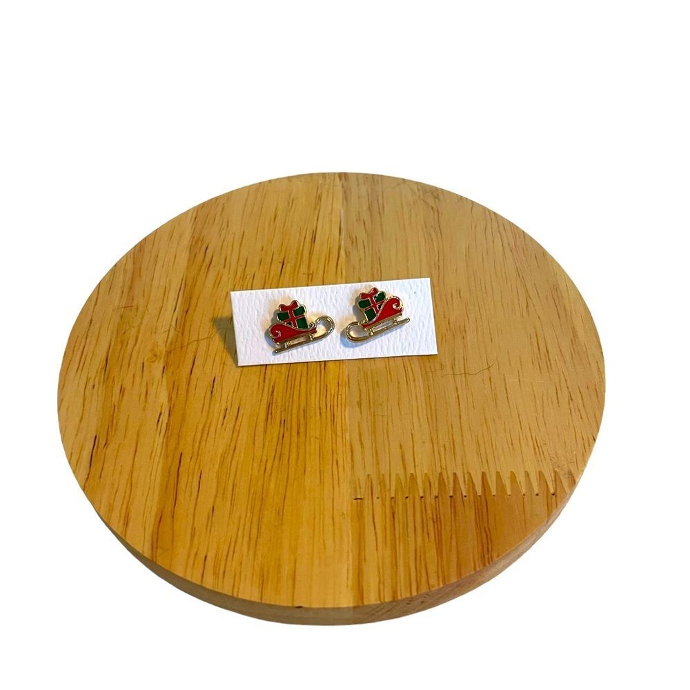 FREE Christmas earring with $35 purchase